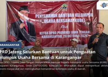 Salurkan Modal Usaha di Karanganyar, Sumanto Ajak Warga Kembangkan Potensi Ayam Kampung