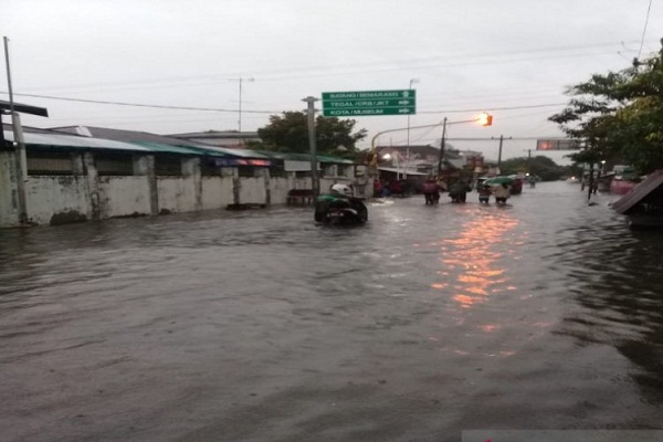 Hujan Seharian, 17 Kelurahan di Pekalongan Terendam Banjir