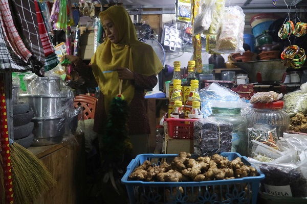 Covid-19 Merebak, Pedagang Empon-Empon di Semarang Ketiban Rezeki