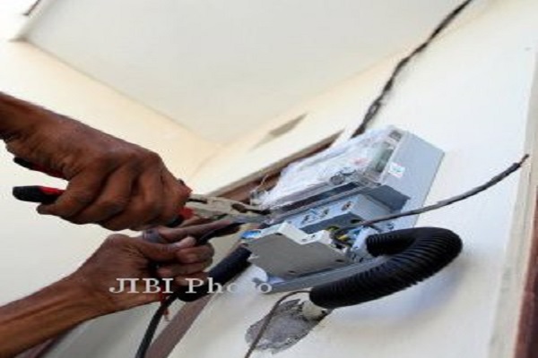 Wabah Corona, PLN Setop Petugas Cater ke Rumah