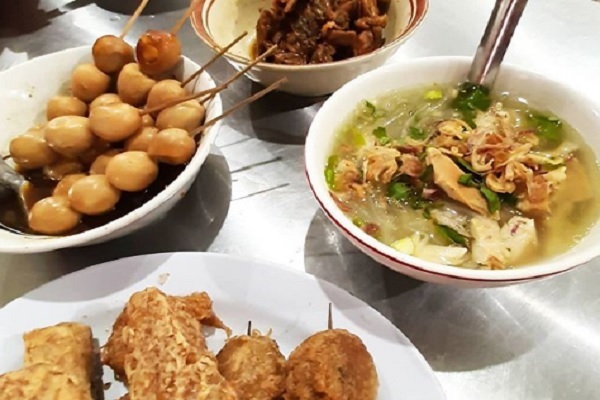 Dari Gendongan, Soto Bangkong Semarang Jadi Legenda