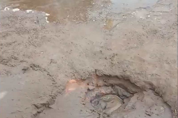 Gas Nyembur di Sungai Tangsi Timbulkan Titik Api, Ini Sebabnya…