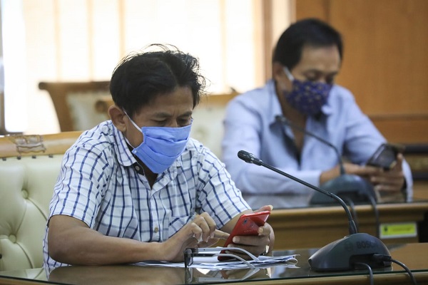 Terkena PHK Gegara Covid-19, Buruh Semarang Jualan Es Campur