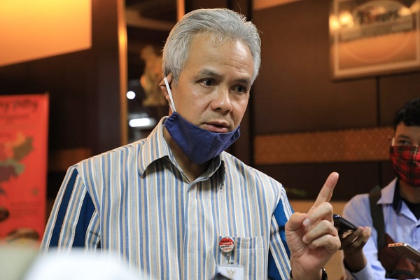 Ganjar Sesalkan Putusan Bupati Karanganyar Izinkan Salat Idulfitri di Lapangan