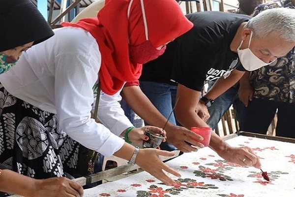 Keren! UKM Batik di Tegal Tetap Berproduksi Walau Covid-19