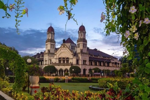 Gadis Indigo Bilang Hantu Lawang Sewu Semakin Malam Semakin Solid