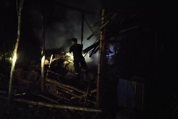Perapian Lupa Dimatikan, Kandang Sapi di Grobogan Terbakar