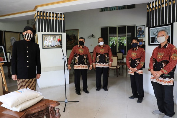 Sisihkan Hasil Panen, Petani Jateng Sumbang 5 Ton Beras untuk Pandemi Covid-19