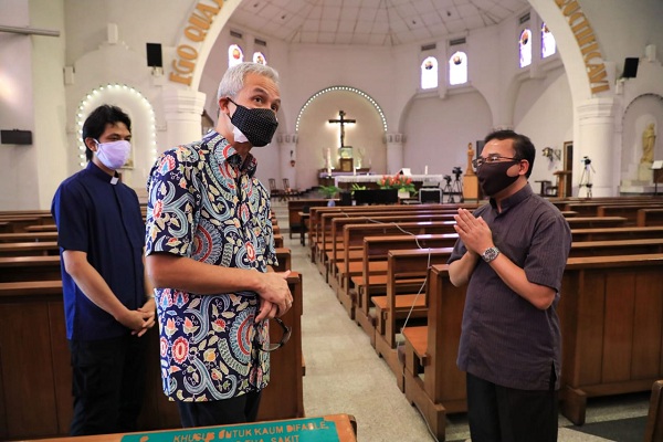 Gereja Katedral Semarang Perpanjang Ibadah Secara Daring