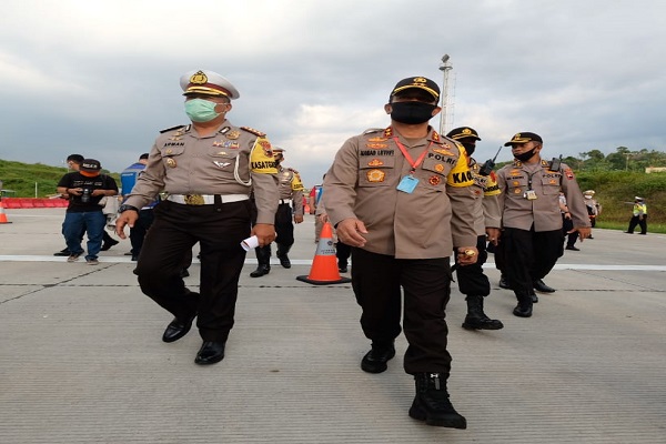 Operasi Ketupat Candi 2020 Diperpanjang, Penyekatan Kendaraan di Jateng Berlanjut