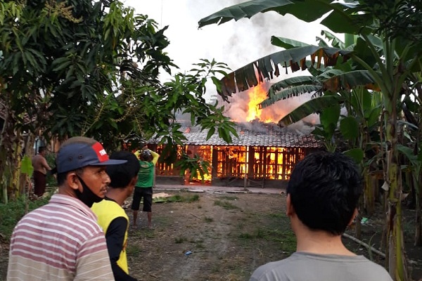 Rumah di Godong Grobogan Terbakar Saat Pemilik Antar Anak ke Ponpes