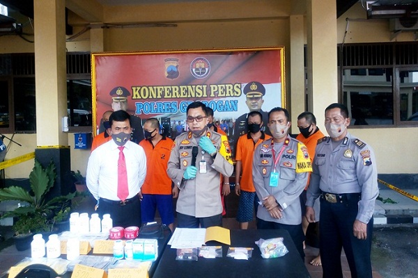 Polres Grobogan Cokok Tersangka Sabu-Sabu dan Obat Terlarang