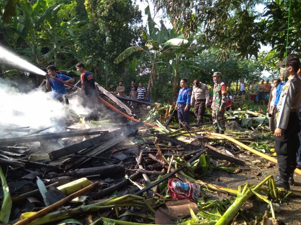 Ditinggal ke Sawah, Rumah di Tawangharjo Grobogan Ludes Terbakar