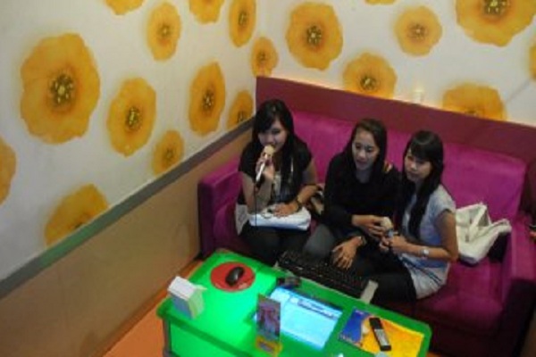 Semarang Izinkan Tempat Karaoke Buka, Ini Syaratnya…