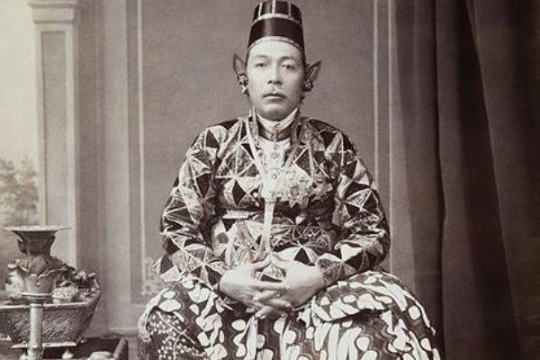 Serupa Tapi Tak Sama, Ini Beda Parang Rusak Barong Surakarta dan Yogyakarta