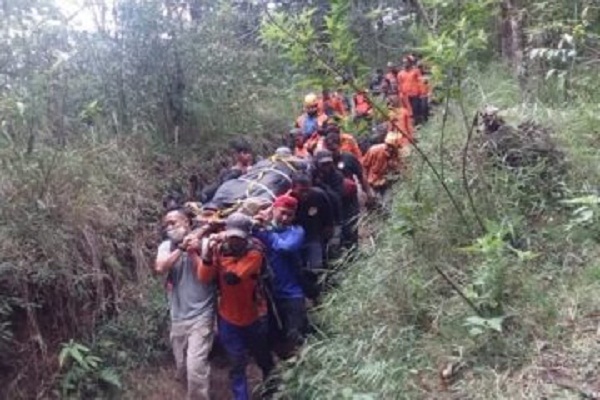 Terperosok di Kawah Candradimuka Lawu, Pendaki DIY Selamat…