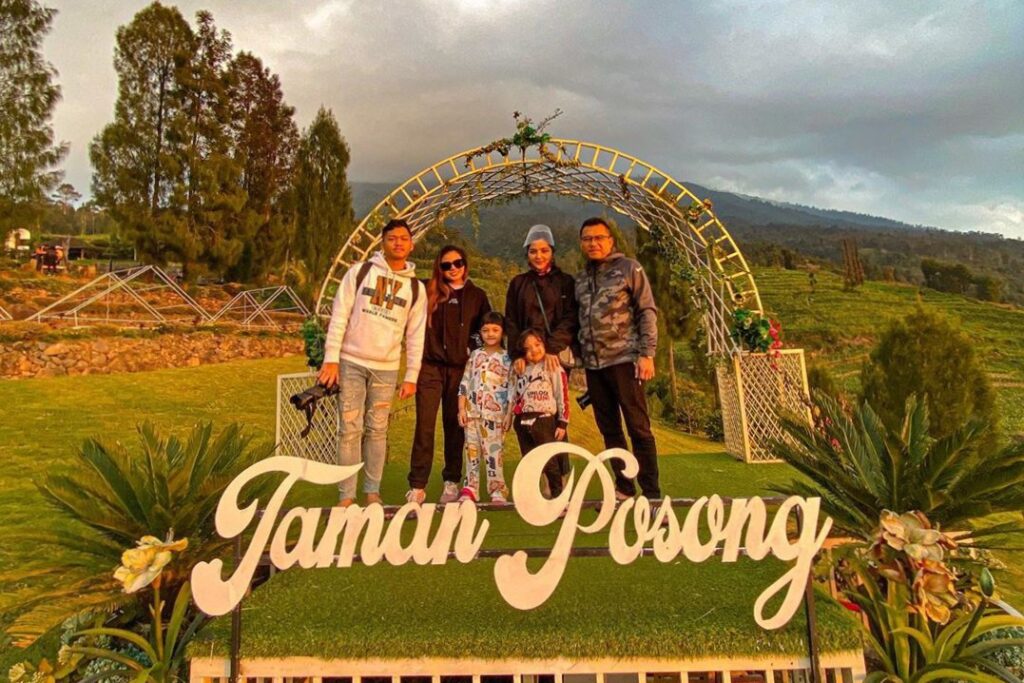 Indahnya Taman Posong, Destinasi Wisata Asix di Temanggung