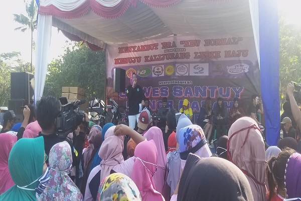 Duh, Pandemi Covid-19, Bupati Brebes Malah ke Acara Gowes Massal & Dangdut