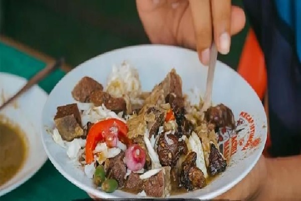 Nikmatnya Daging Kambing di Kedai Sate Klatak Mbah Margo Kulonprogo