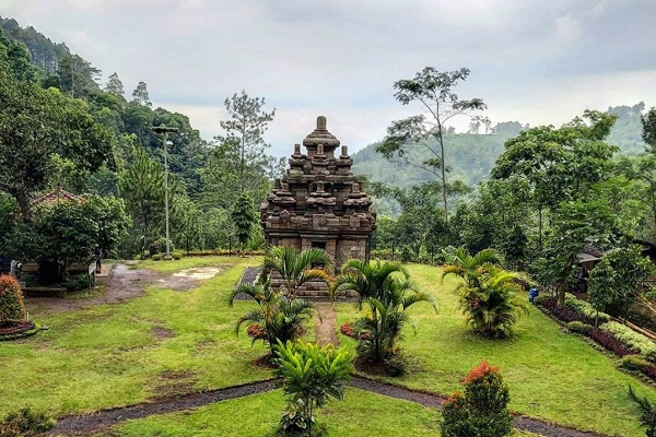 Eksotiknya Candi Tersembunyi Selogriyo di Magelang