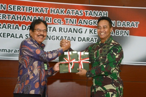 Menteri ATR Serahkan Sertifikat ke KSAD, Sengketa Urut Sewu Kebumen Berakhir?