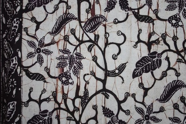 Mengenal Batik Khas Tegal yang Tak Semoncer Warung Makannya
