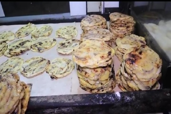 Pisang Plenet Pak Tuko Legendaris di Kota Semarang