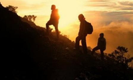 Pendaki asal Solo Terpeleset di Gunung Sindoro