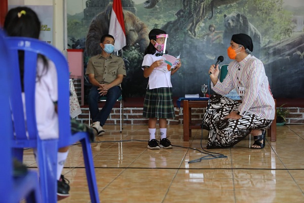 Kreatif! Hadapi Pandemi Covid-19, Siswa SD di Salatiga Bikin Cerpen