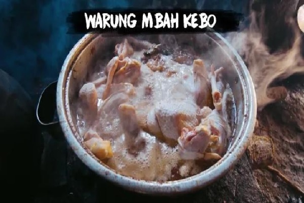 Mencicipi Masakan Ndeso di Warung Mbah Kebo Kulon Progo