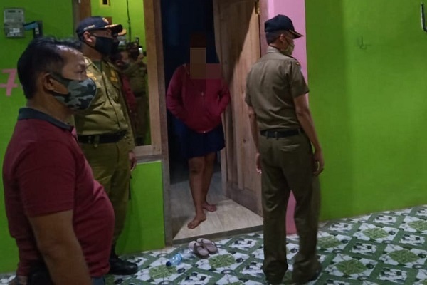 Sejoli Bukan Suami-Istri Dipergoki Satpol PP Pekalongan di Kos
