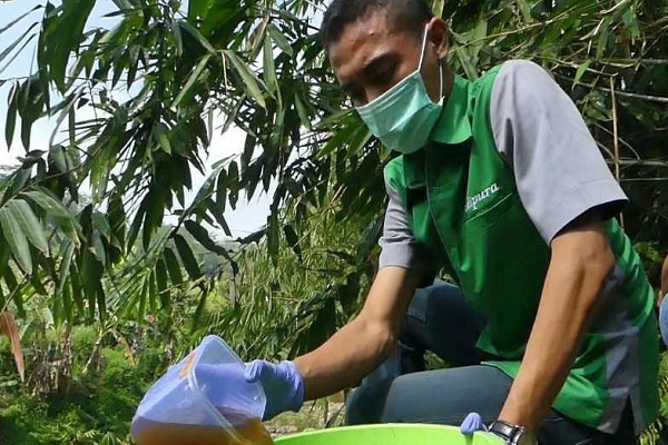 DLH Temanggung Ambil Sampel Air Sungai Elo, Begini Temuannya…