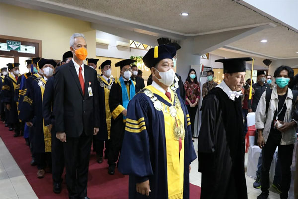 Pengajian Maulid Nabi Habib Lutfi di Pekalongan Diundur