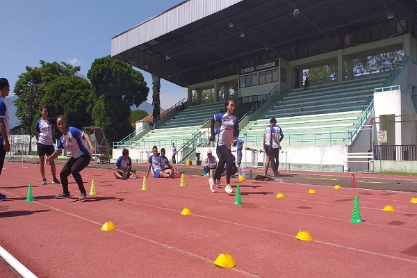 Persiapan PON Papua, Fisik Karateka Jateng Ditempa di Salatiga