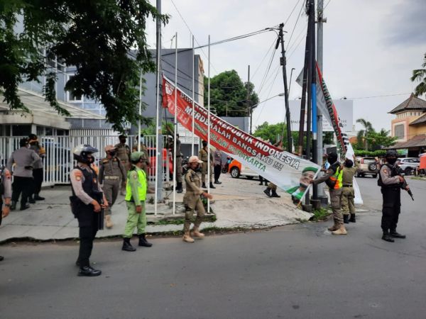 Kapolda Jateng Perintahkan Pencopotan Spanduk Provokatif