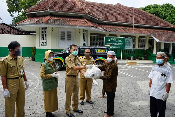 Jalani Isolasi Mandiri, Pasien Covid-19 di Salatiga Dapat 4.052 Paket Bansos