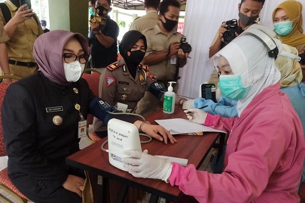 Duh, Bupati Grobogan Batal Disuntik Vaksin Covid-19, Kok Bisa?