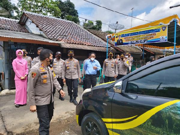 Kasus Covid-19 Melonjak, Bhabinkamtibmas di Salatiga Ubah Mobil Pribadi Jadi Ambulans