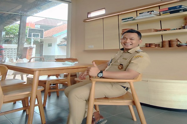 Sekolah Tak Kunjung Buka, Lurah di Salatiga Bangun Gazebo Taman Baca, Ini Tujuannya…