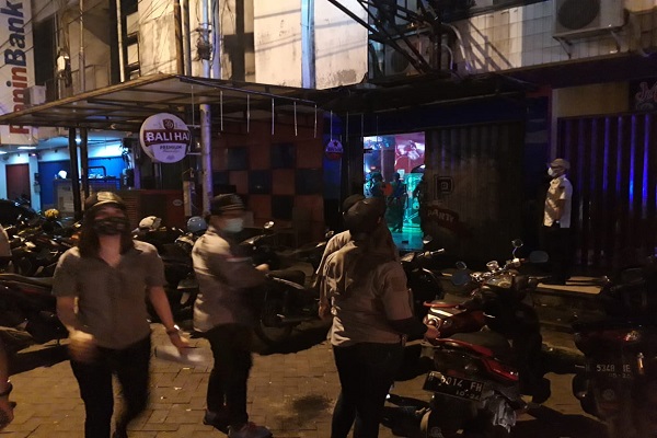 Nekat Buka Hingga Tengah Malam, Karaoke di Semarang Disegel