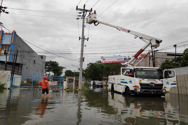 Pasca-Banjir, Aliran Listrik PLN di Kota Semarang Sudah Pulih 100%