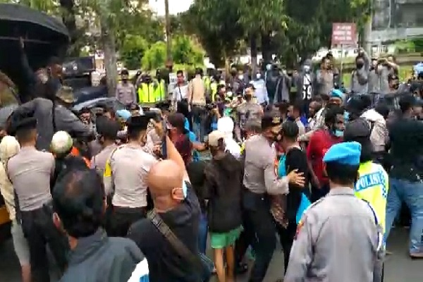 Demo Otsus Papua di Semarang Dibubarkan Polisi