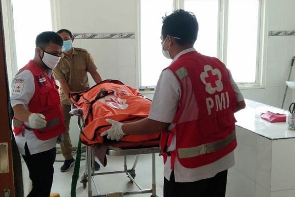 Sopir Truk di Grobogan Tiba-Tiba Meninggal saat Ganti Ban