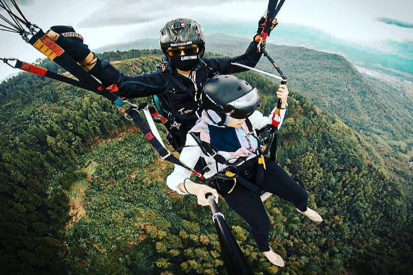 Banyumas Punya Venue Paralayang Pertama, Mau Coba?