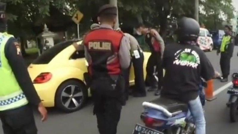 Pengemudi VW yang Terobos Penyekatan Prambanan Klaten Ternyata Masih ABG