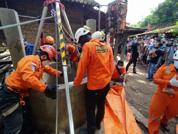 Depresi, Perempuan asal Pati Terjun ke Sumur