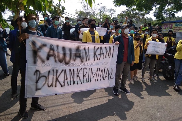 4 Mahasiswa Semarang Pendemo Omnibus Law Divonis Bersalah