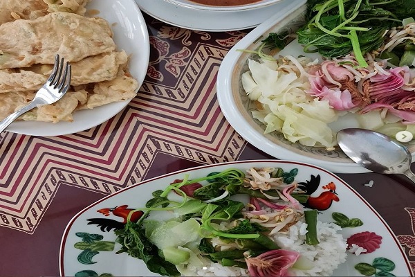 Nasi Pecel Kecombrang Khas Banyumas, Kuliner Sehat Favorit Pejabat