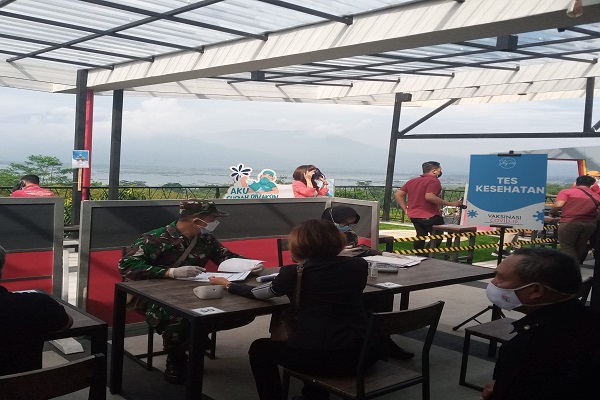 Vaksin In The Sky, Cara Melepas Ketegangan saat Suntik Vaksin di Sky View Banaran