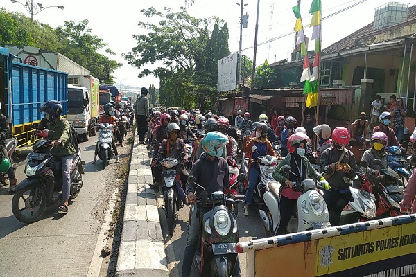 Imbas PPKM Darurat, 1.096 Kendaraan dari Kendal ke Semarang Dipaksa Putar Balik